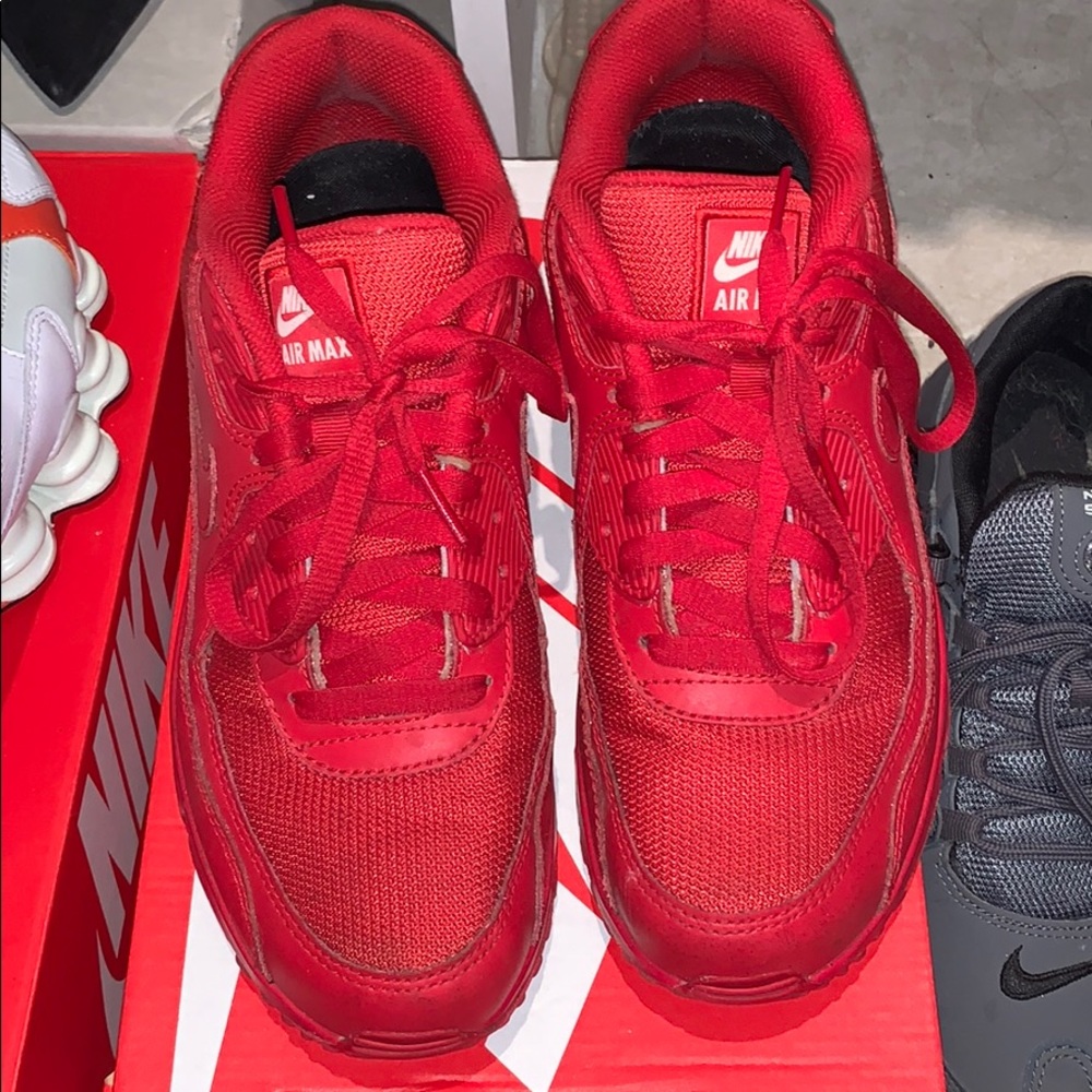 RED NIKE AIR MAX size 9.5